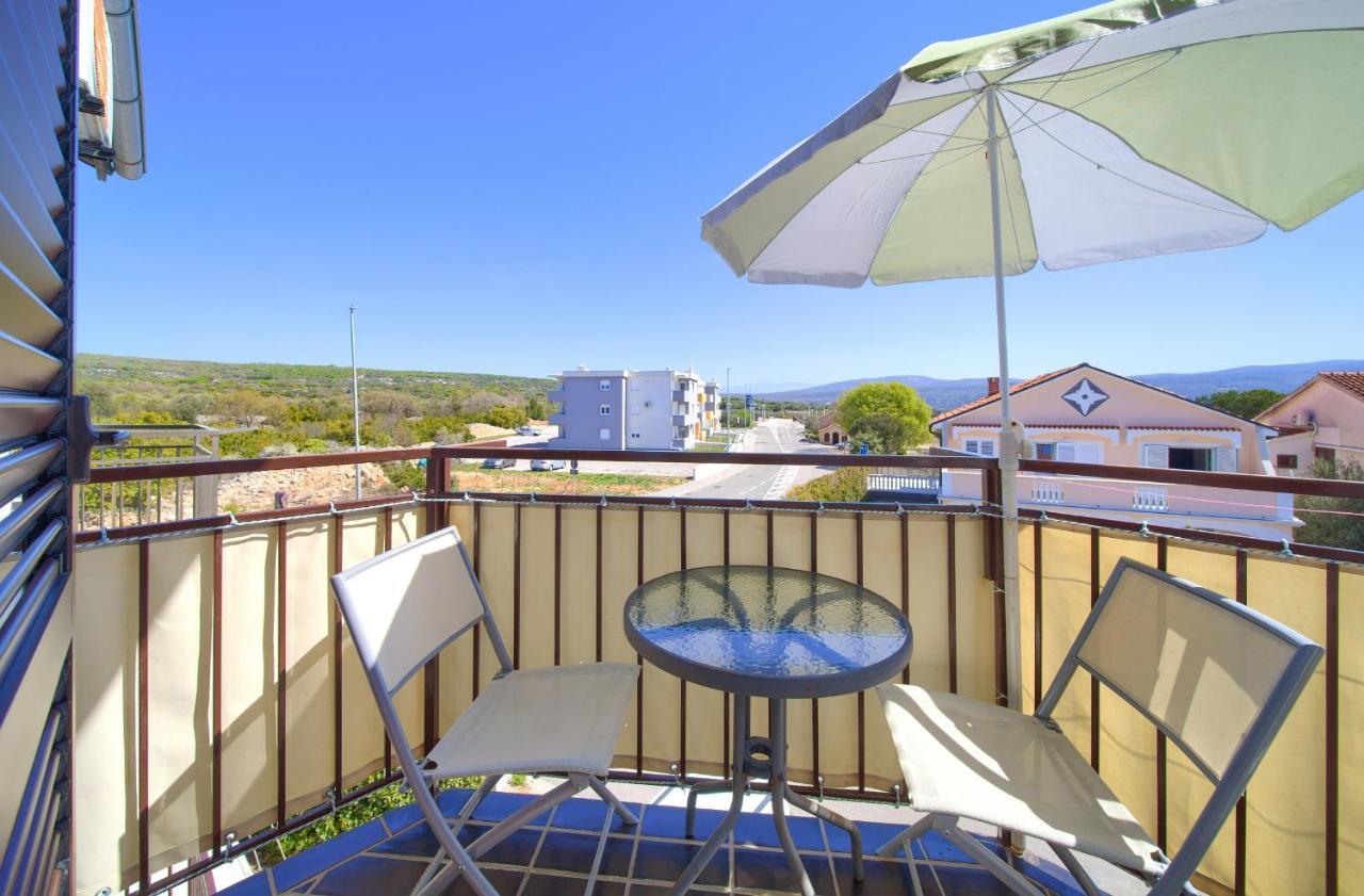 Studio Apartment Vesna Krk Town Exteriör bild