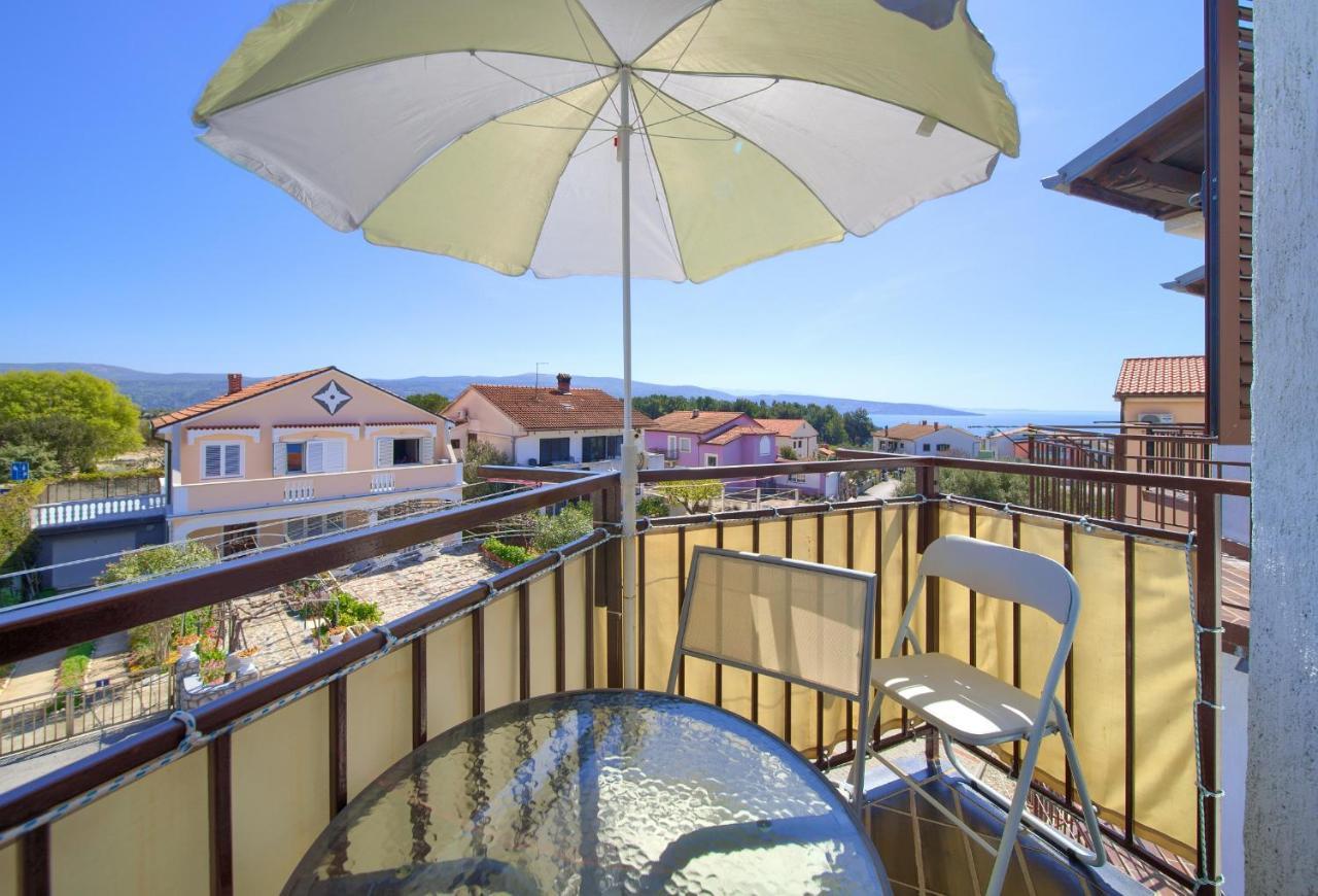 Studio Apartment Vesna Krk Town Exteriör bild